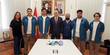 egeli-genc-muhendisler-dunyanin-en-buyuk-roketcilik-yarismasina-damga-vurdu.jpg
