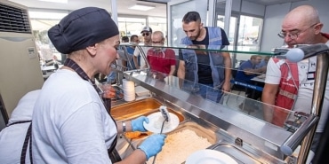 kemeralti-ve-ciglinin-ardindan-ucuncu-sube-icin-adres-karabaglar.jpg