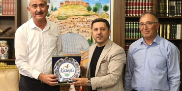 kozakli-belediye-baskani-sefer-neslihanoglu-nevsehir-belediye-baskani-rasim-ariyi-ziyaret-etti.jpg
