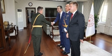 30-agustos-zafer-bayraminin-102-yil-donumu-tum-yurtta-oldugu-gibi-ilimizde-de-coskuyla-kutlandi.jpg