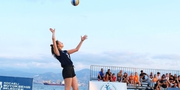 acik-su-yuzme-plaj-voleybolu-engelsiz-deniz-festivali-buyuksehirin-zafer-bayrami-etkinlikleri-yaza-damga-vuracak.jpg