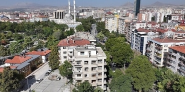 baskan-altay-riskli-bina-stogunu-azaltiyor-yesil-dokuyu-artiriyoruz.jpg