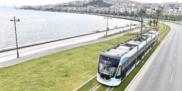 izmir-buyuksehir-belediyesine-bagli-toplu-ulasim-30-agustosta-toplu-ulasim-yuzde-50-indirimli.jpg