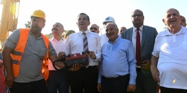yenisehir-belediyesi-buyuk-kent-kutuphanesi-ve-oyuncak-muzesinin-temelini-atti.jpg