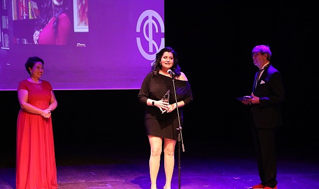 yeni-tiyatro-yeni-sinema-dergisi-12-emek-ve-basari-odullerinde-sehir-tiyatrolarina-7-odul.jpg