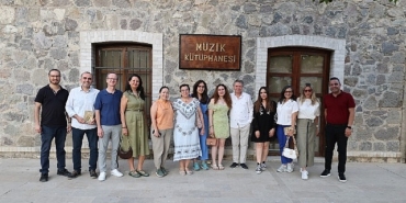 buyuksehirin-yazarlik-atolyesi-anlatilmayan-oykuler-kitabiyla-ilk-meyvesini-verdi.jpg